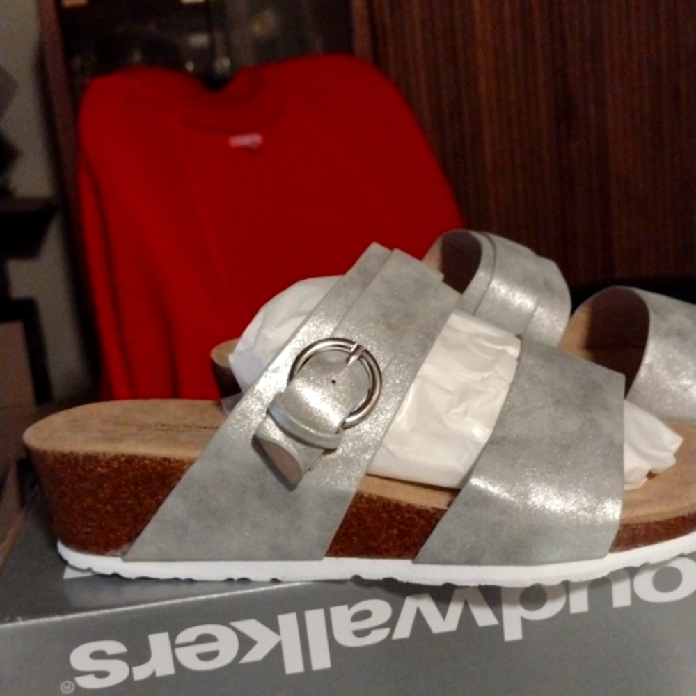 Sandles